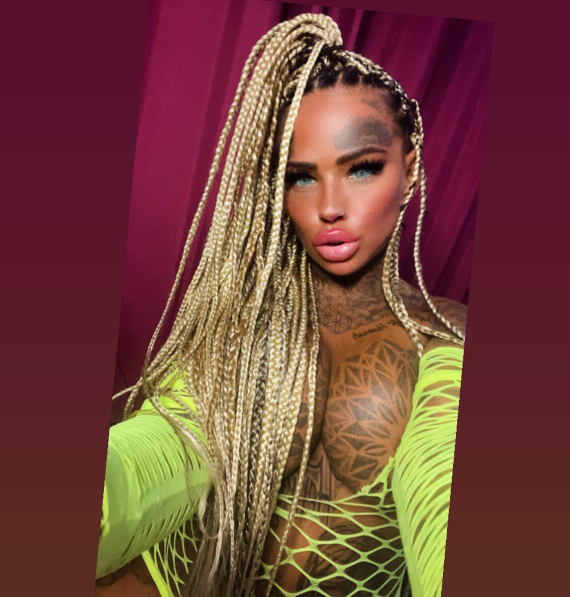 Alishabarbie89 (@alishabarbie89), OnlyFans creator