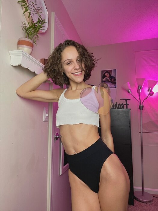 Alisonbabexo (@alisonbabexo), OnlyFans creator