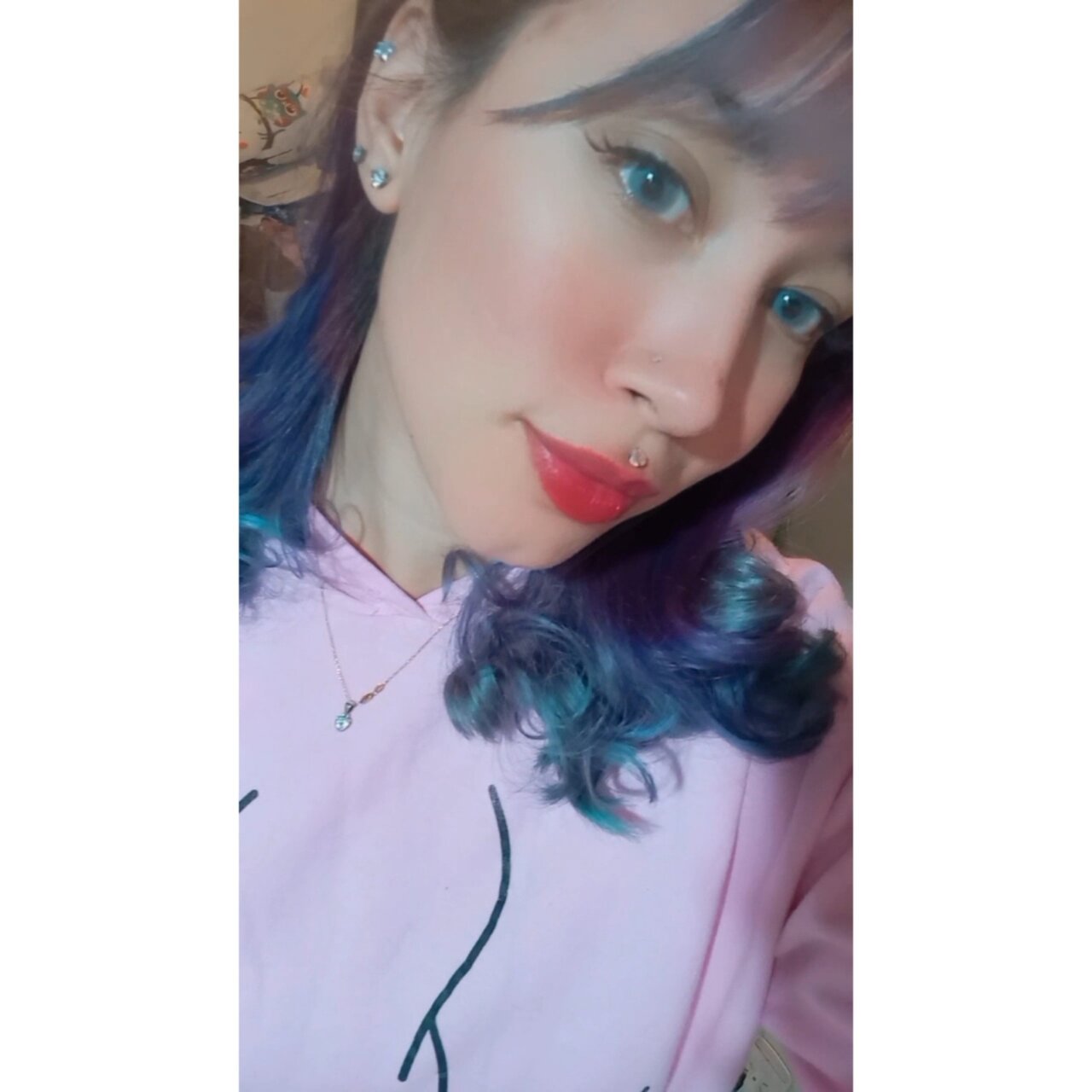 Alisrainbowgirl (@alisrainbowgirl), OnlyFans creator