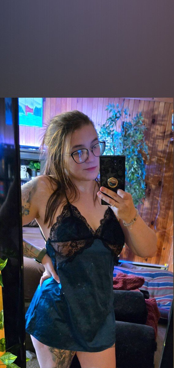 Alli06sti (@alli06sti), OnlyFans creator