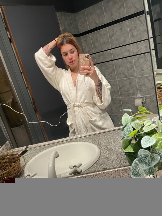 Allisonteen (@allisonteen), OnlyFans creator