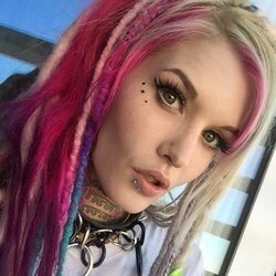 Alloyash (@alloyash), OnlyFans creator