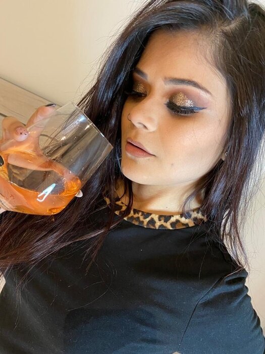 Alonealicia (@alonealicia), OnlyFans creator