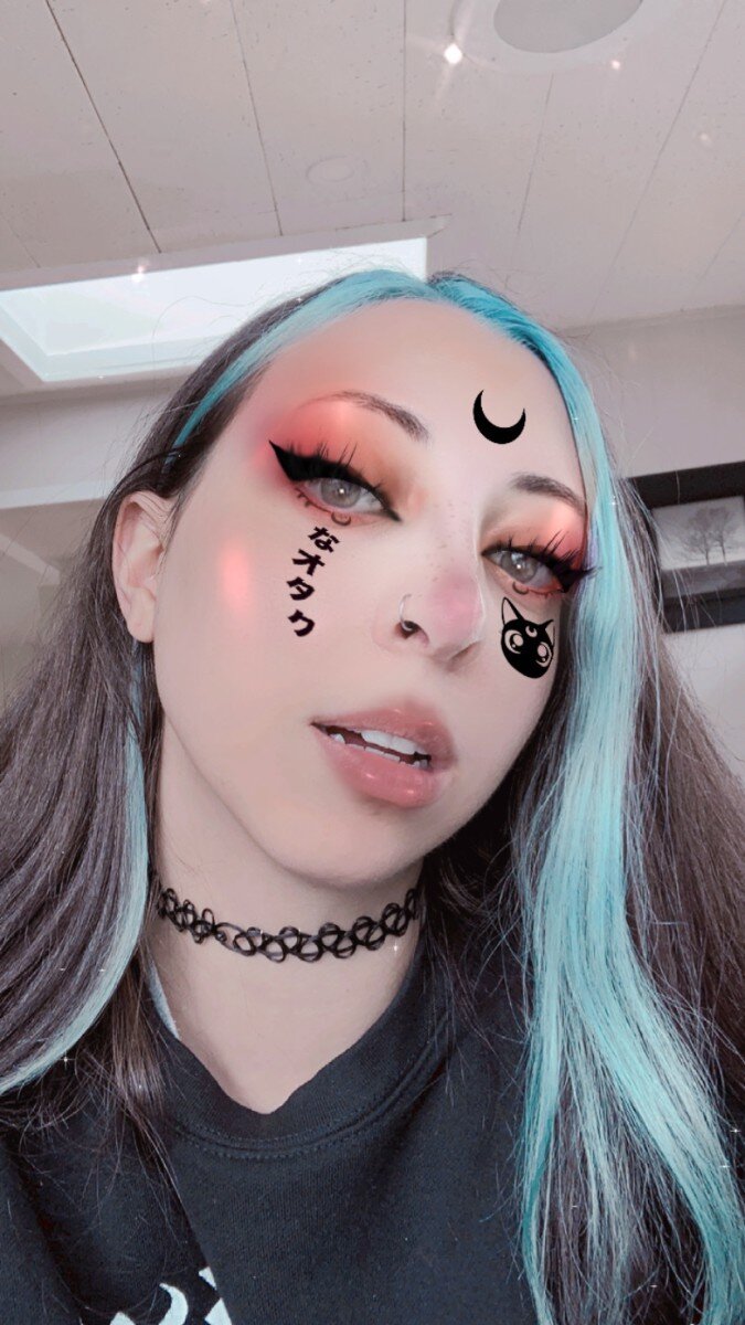 Alonexwithxu (@alonexwithxu), OnlyFans creator