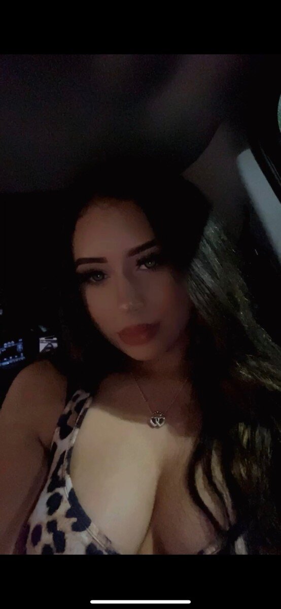 Aloondraaa (@aloondraaa), OnlyFans creator