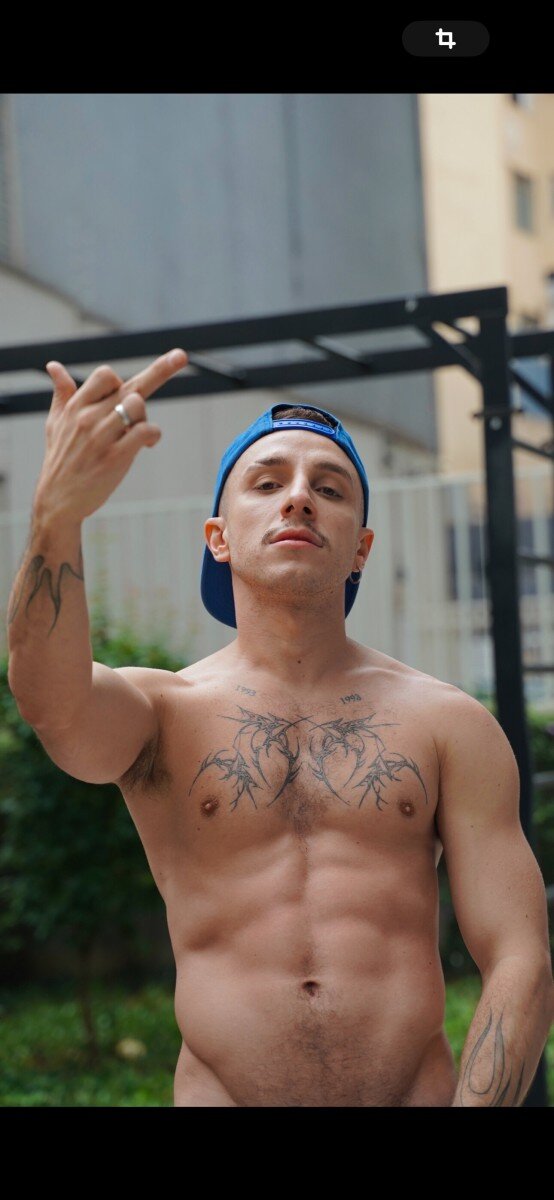 Alphaapapi (@alphaapapi), OnlyFans creator