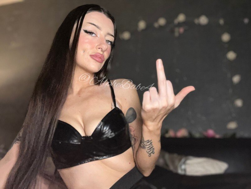 Alphababe4 (@alphababe4), OnlyFans creator