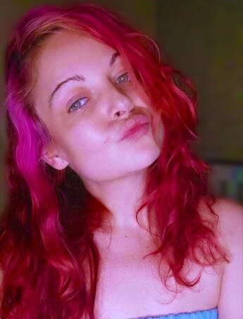 Aluraxox (@aluraxox), OnlyFans creator