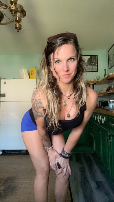 Alxhfromdesmoines (@alxh_from_desmoines), OnlyFans creator