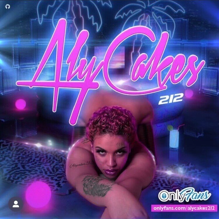 Alycakes212 (@alycakes212), OnlyFans creator