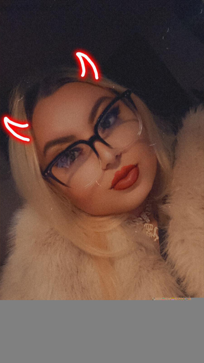 Alice (@alyce89), OnlyFans creator