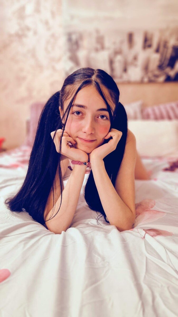 Alymaria18 (@alymaria18), OnlyFans creator