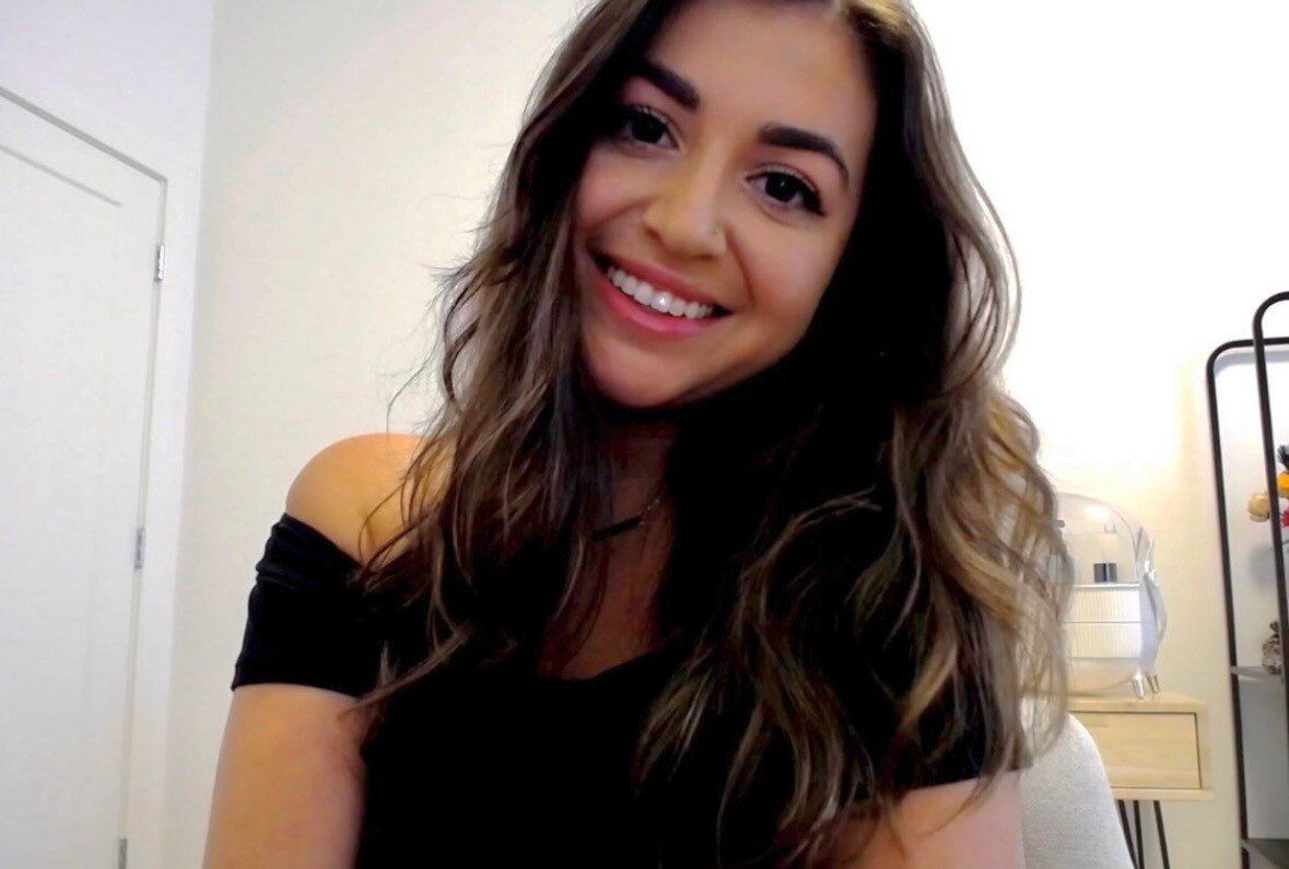 Alyssa (@alyssashy), OnlyFans creator