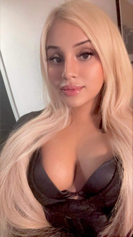 Amandalondon (@amandalondon), OnlyFans creator