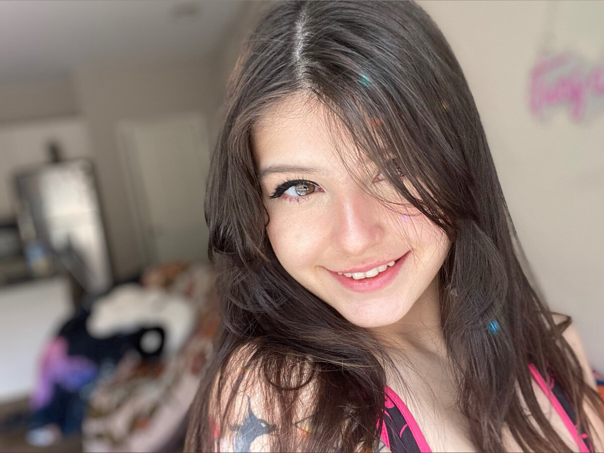Amazinggracefreepage (@amazinggracefreepage), OnlyFans creator