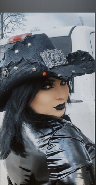 Ambernicole2412 profile photo