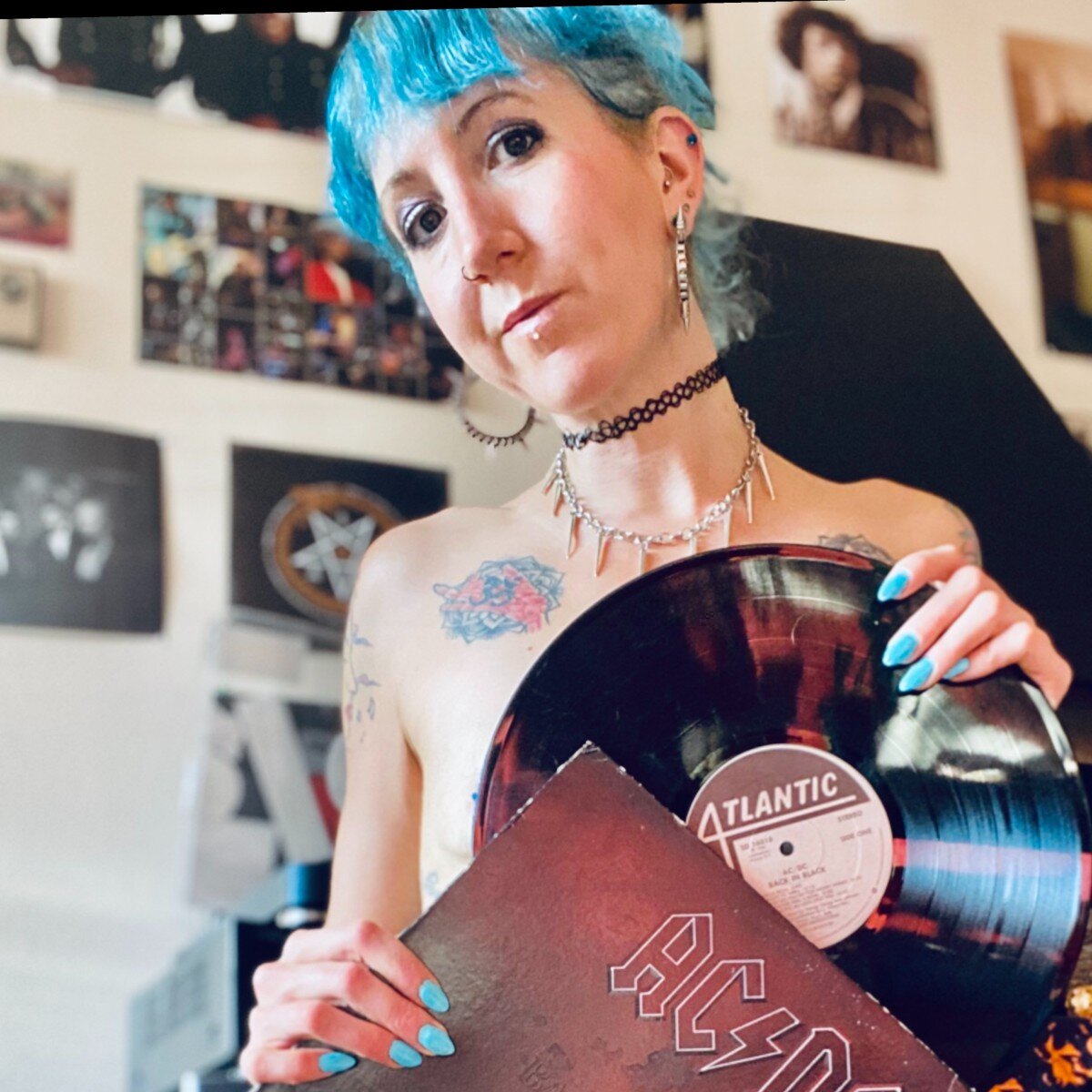 Amber (@amberrockslive), OnlyFans creator