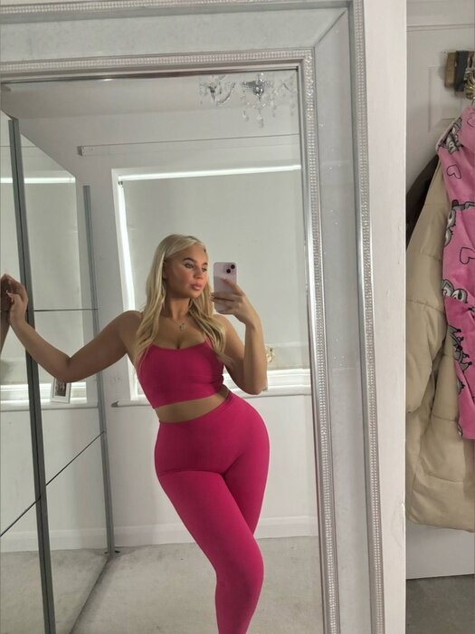 Amberrrxx (@amberrrxx), OnlyFans creator