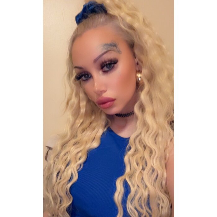 Amigirl42 (@ami_girl42), OnlyFans creator