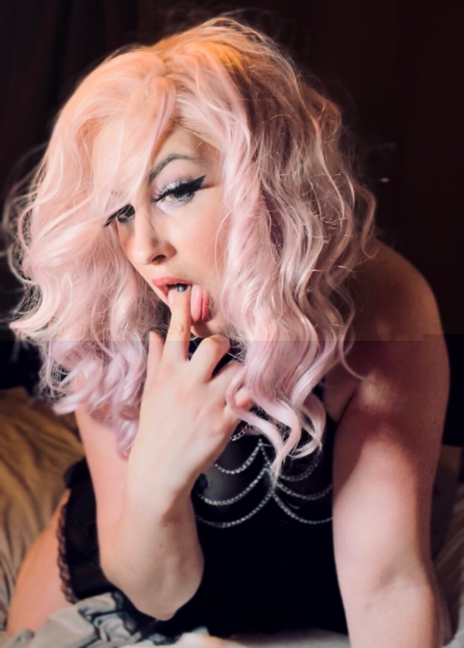 Amityvilleamethyst (@amityvilleamethyst), OnlyFans creator
