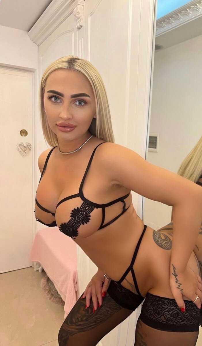 Anaigroeg (@anaigroeg), OnlyFans creator