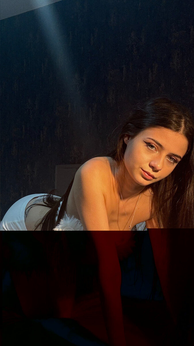 Anaislovee (@anaislovee), OnlyFans creator