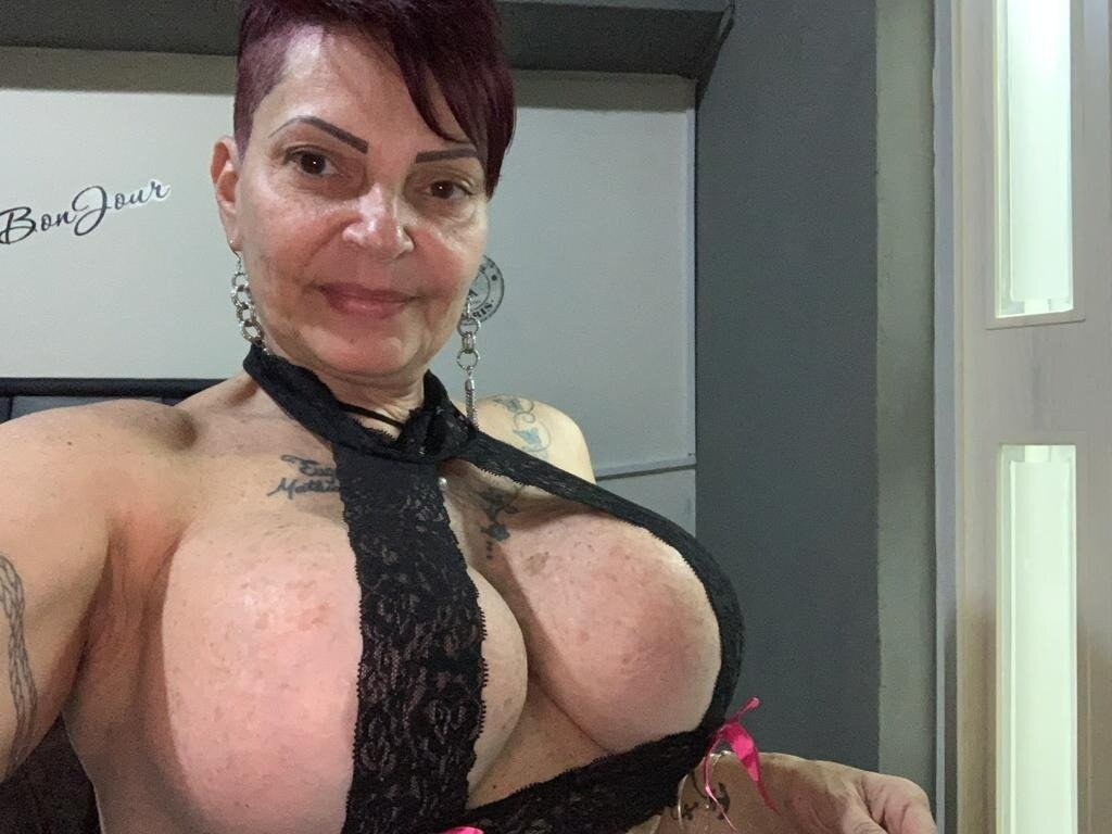 Anaricc (@anaricc), OnlyFans creator