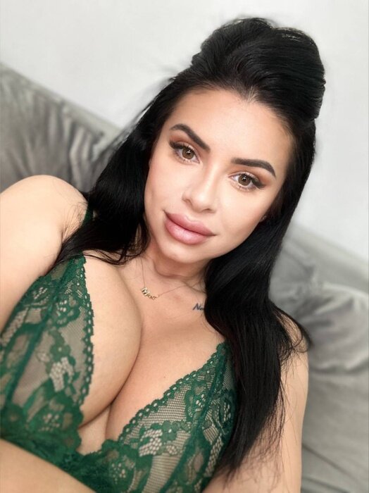 Andramedeea1 (@andramedeea1), OnlyFans creator