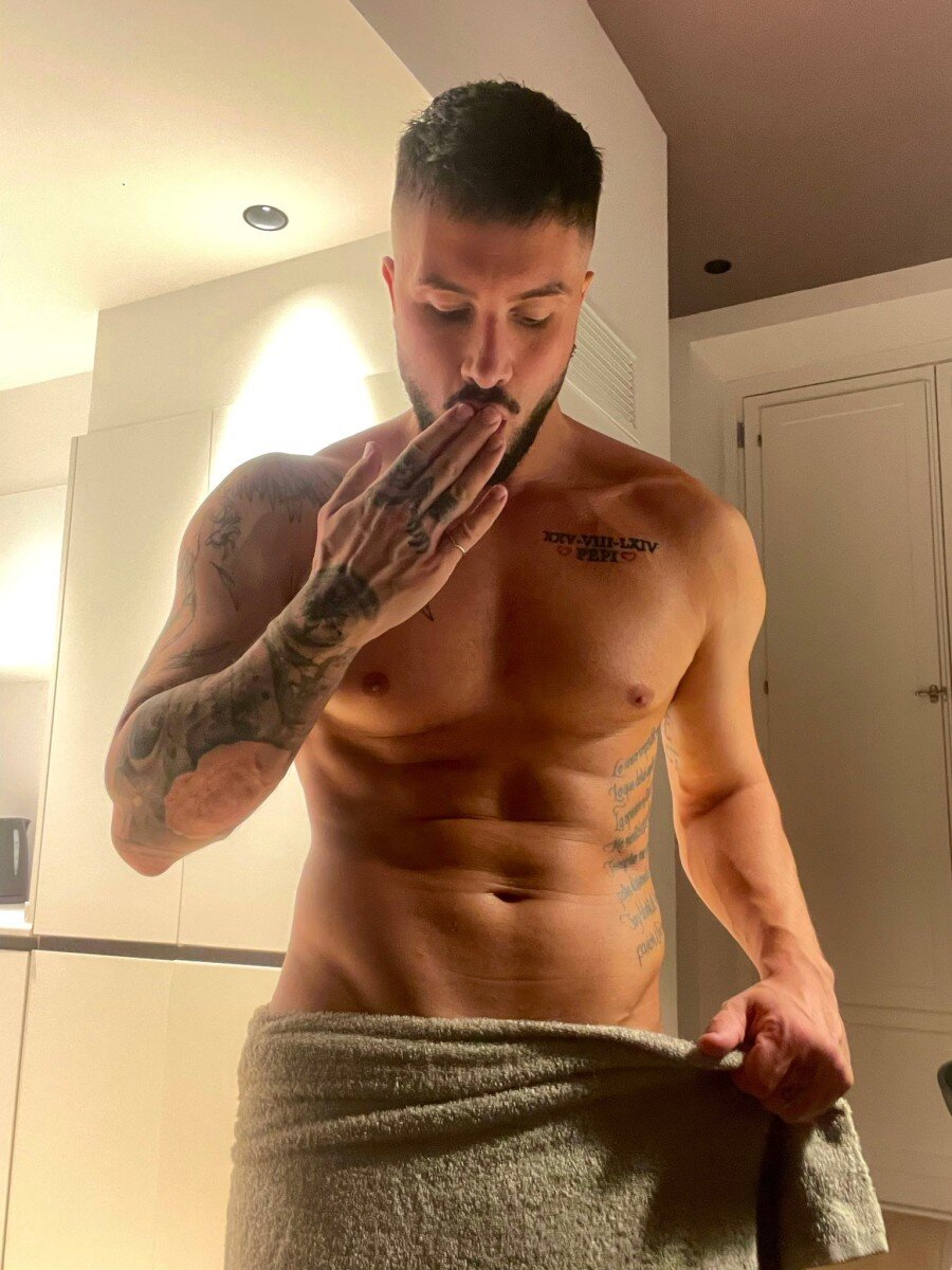 Andreasuarezx (@andrea_suarez_x), OnlyFans creator