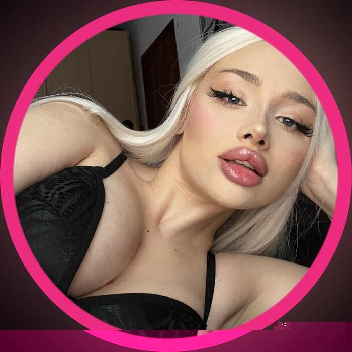 Andrea (@andreaoliveira2), OnlyFans creator