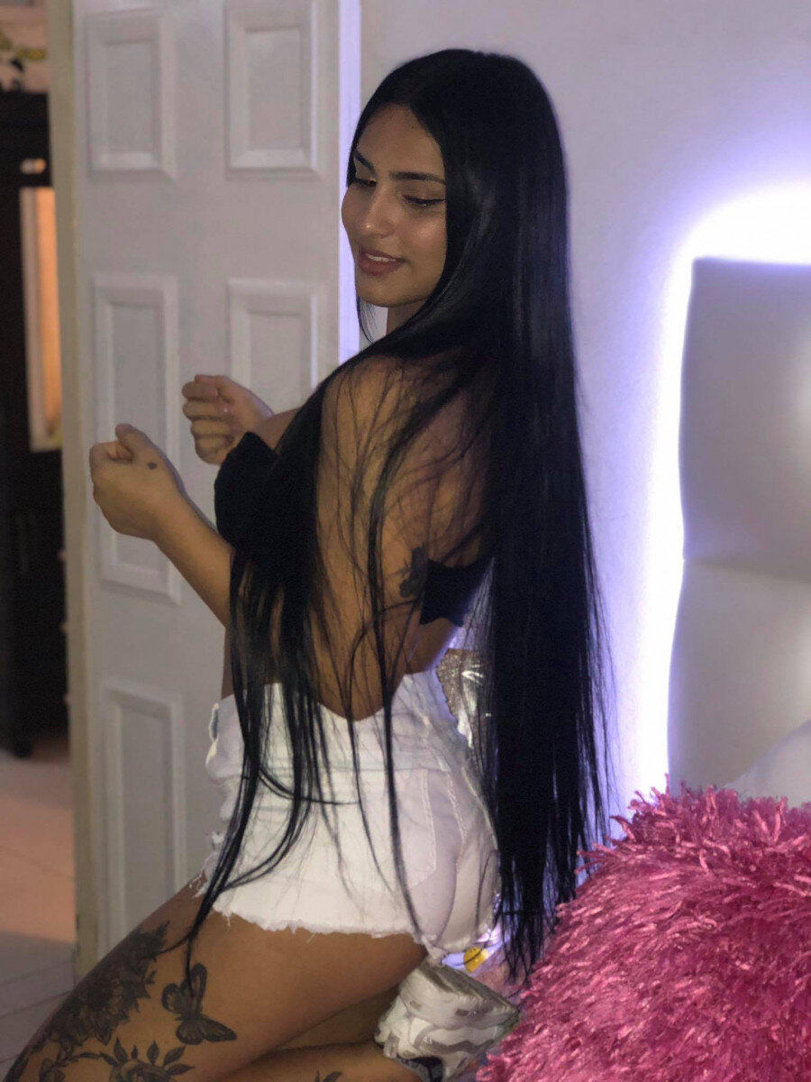 Andrearestrepow (@andrearestrepow), OnlyFans creator