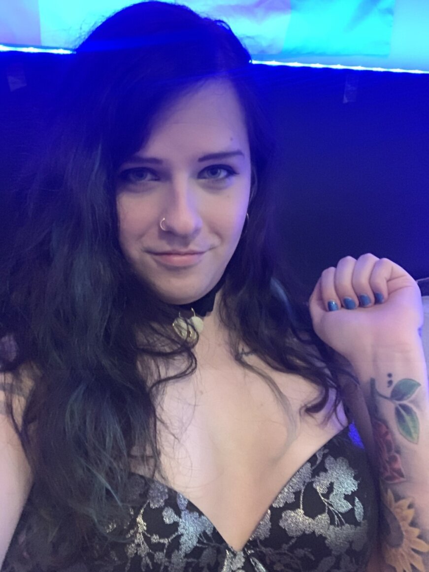 Anerdywhitechick (@anerdywhitechick), OnlyFans creator