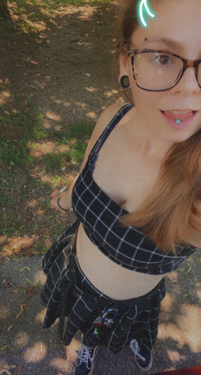 Angel15637 (@angel15637), OnlyFans creator