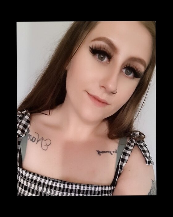 Angel1999xxx (@angel1999xxx), OnlyFans creator