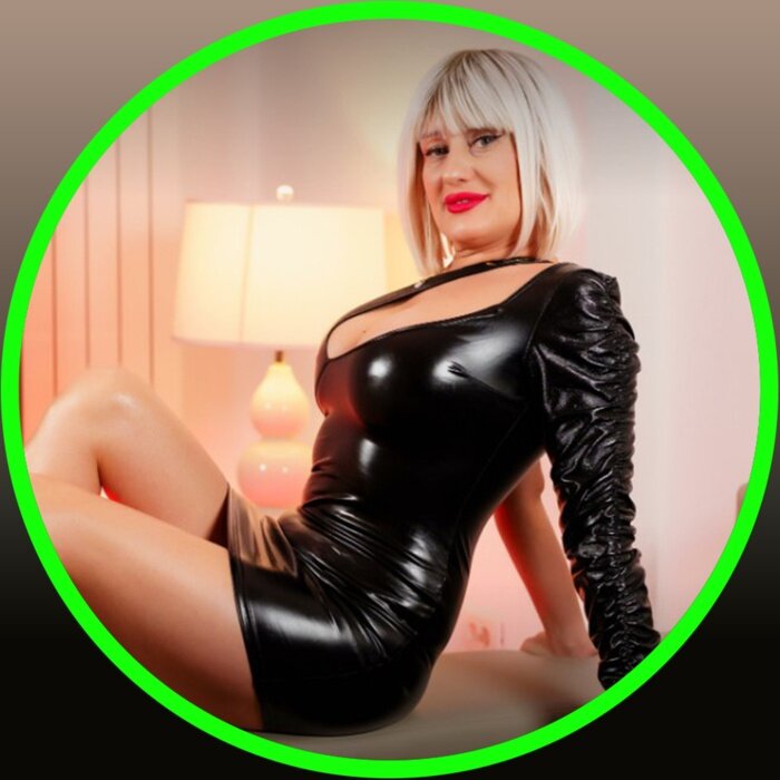 Angelastepmommy (@angelastepmommy), OnlyFans creator