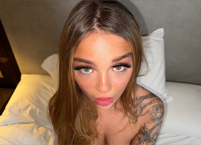 Angellily999 (@angellily999), OnlyFans creator