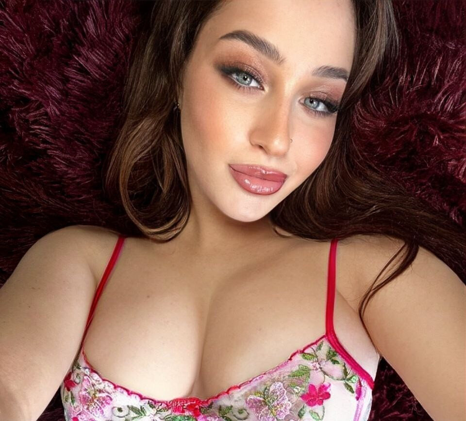 Angelpie69 (@angelpie69), OnlyFans creator