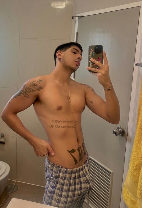 Gio (@angemonxl), OnlyFans creator