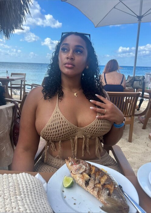 Anita (@anitaisabella), OnlyFans creator