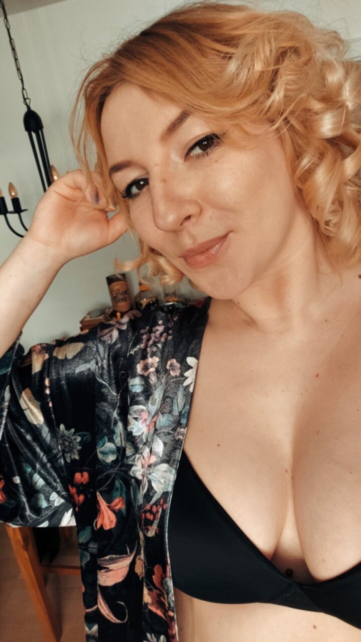 Anitanelson (@anitanelson), OnlyFans creator