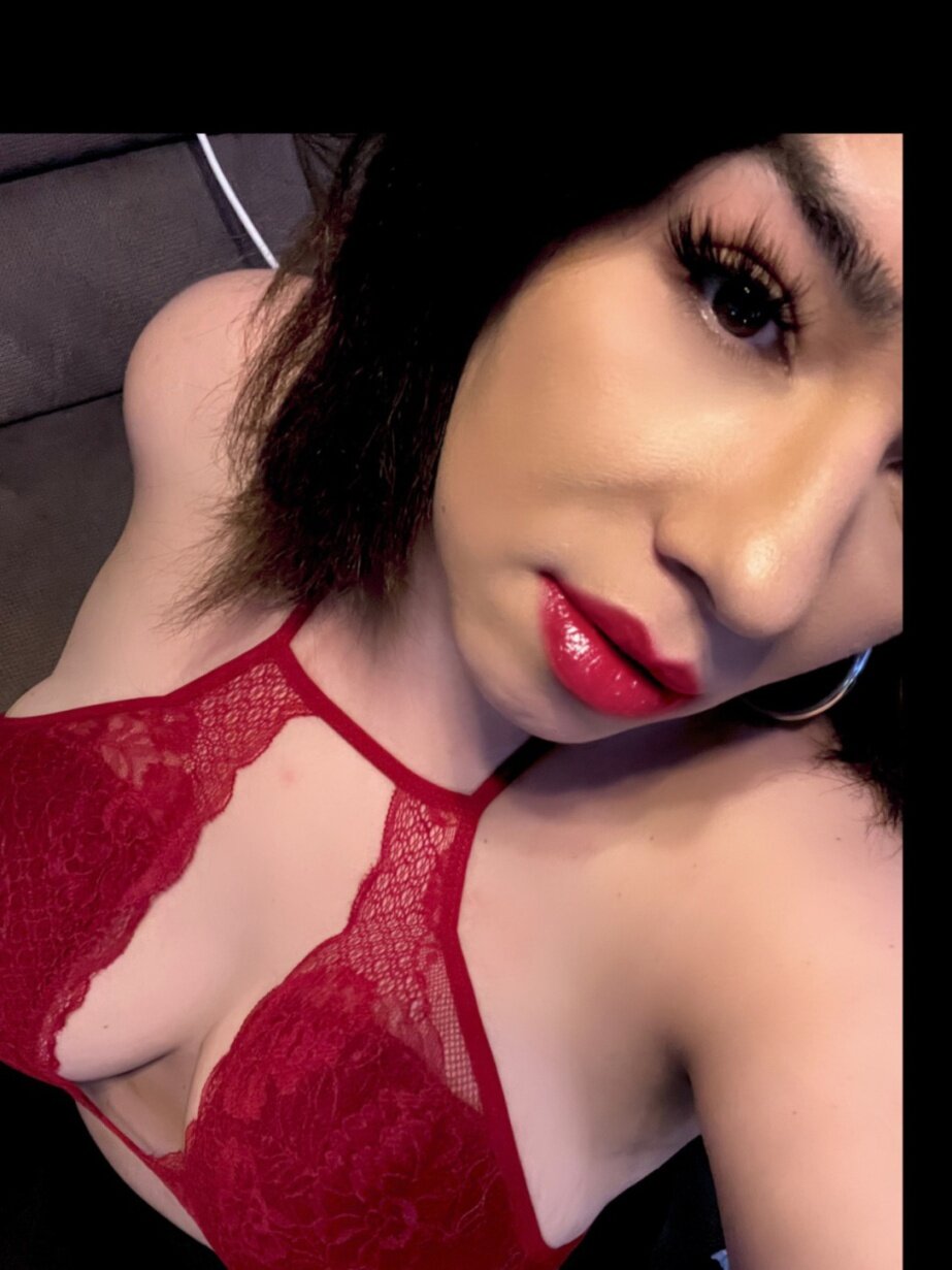 Annaxxx (@anna.x.x.x), OnlyFans creator