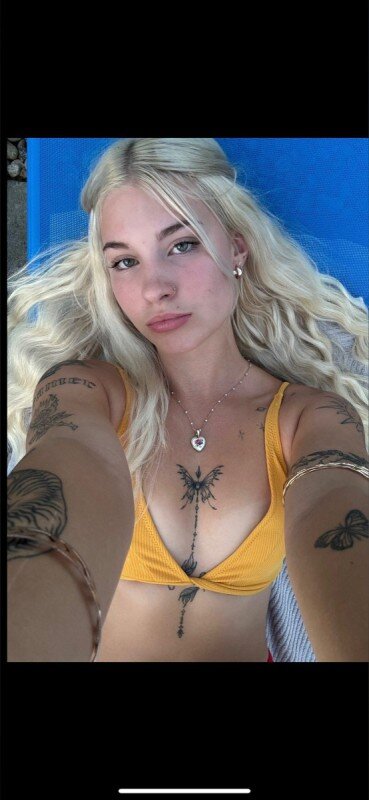 Annieangel18 (@annie.angel18), OnlyFans creator
