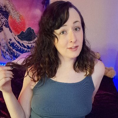 Anniebrokely (@anniebrokely), OnlyFans creator