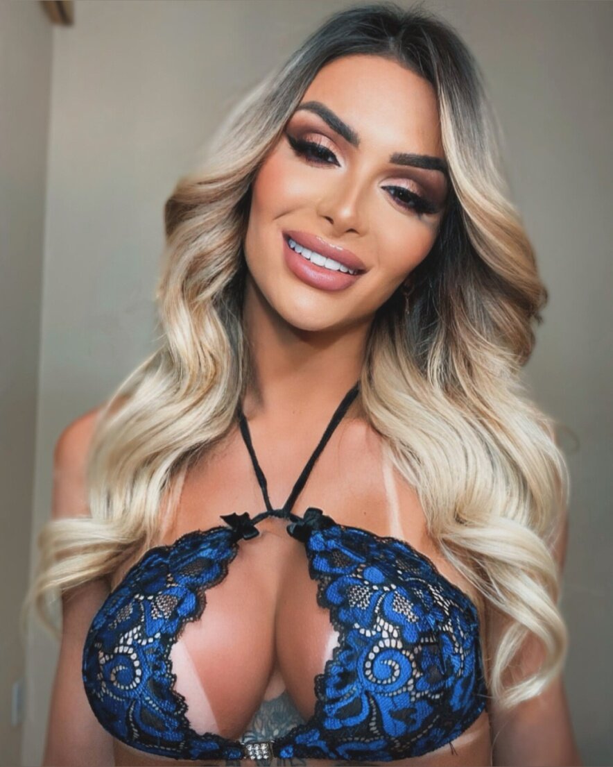 Antonellaraphaelle (@antonellaraphaelle), OnlyFans creator