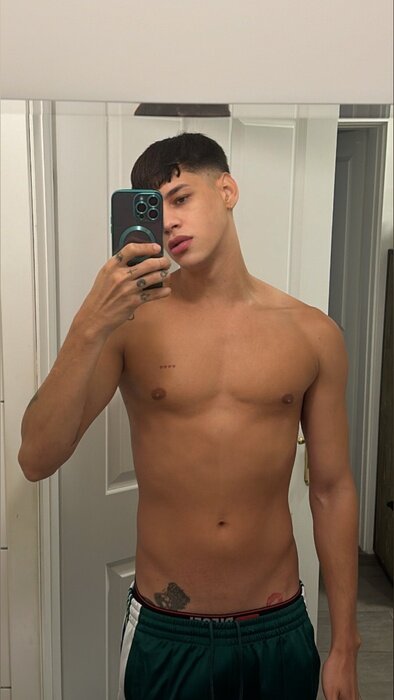 Antosexxx (@antosexxx), OnlyFans creator