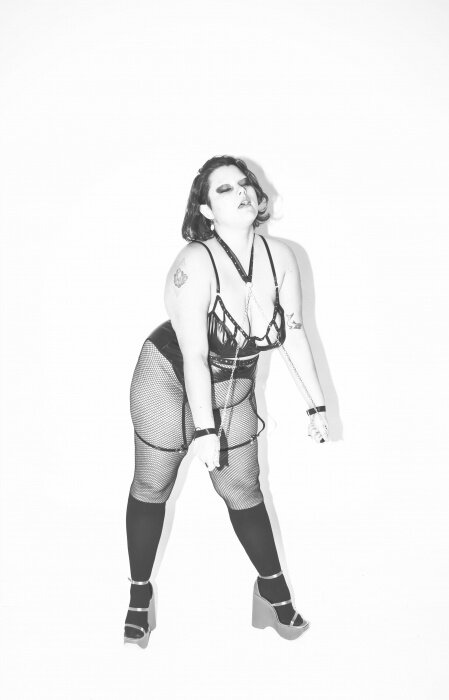 Anyakneezarizona (@anyakneezarizona), OnlyFans creator