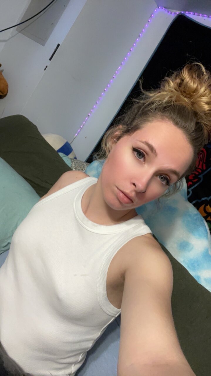 Anyamemba (@anyamemba), OnlyFans creator