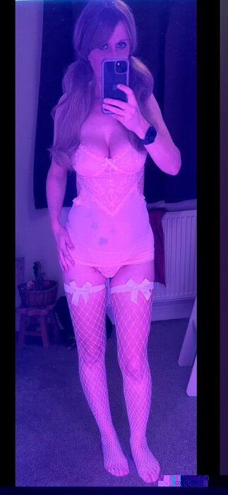 Anyawinters69 (@anyawinters69), OnlyFans creator
