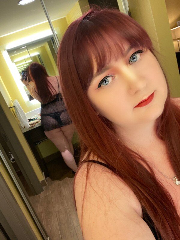 Aphroditeeve92 (@aphroditeeve92), OnlyFans creator