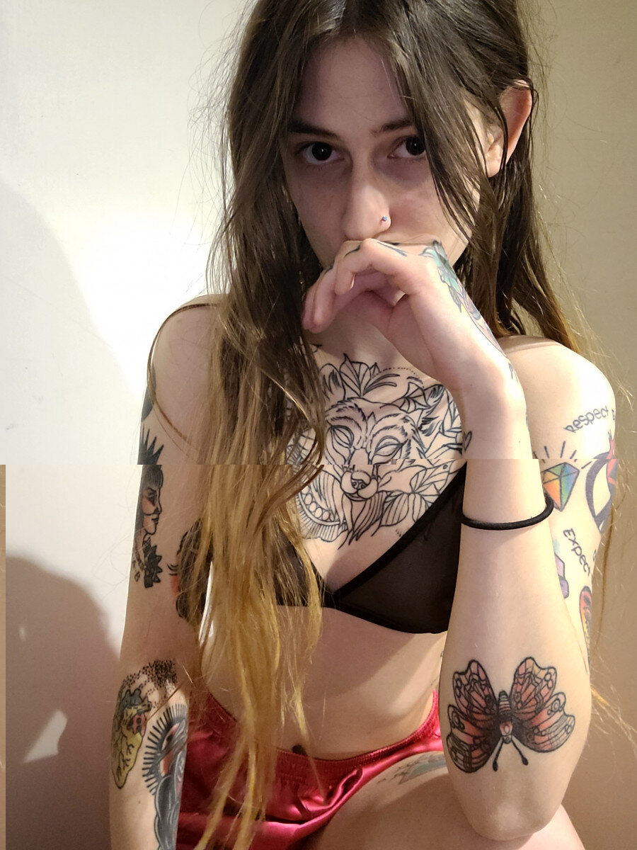 Apinky98 (@apinky98), OnlyFans creator